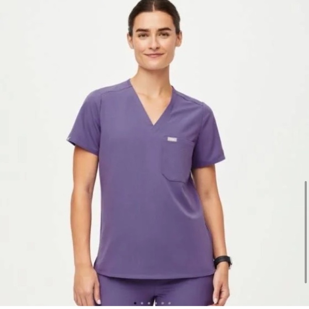 FIGS women's Amethyst Catarina™ - One-Pocket Scrub Top